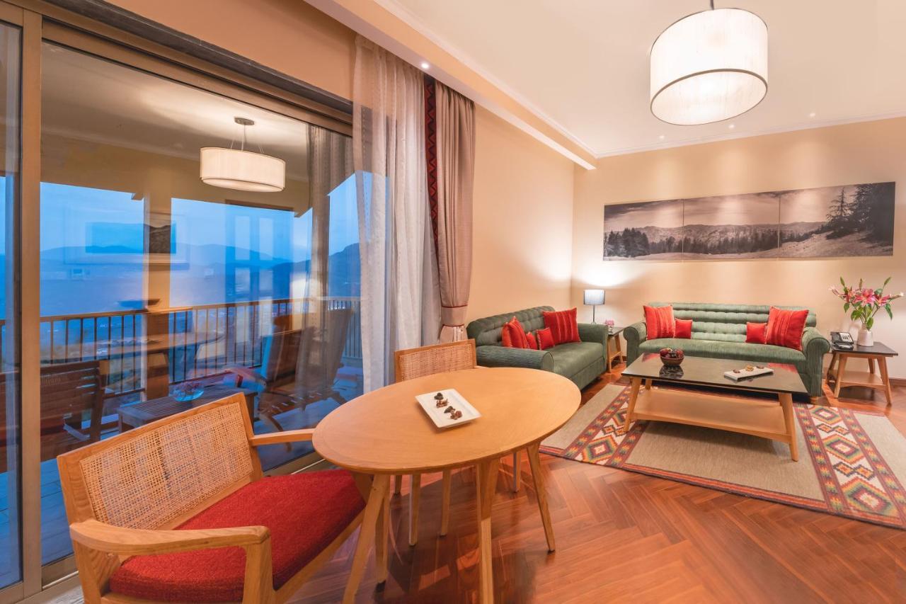Taj Theog Resort & Spa 西姆拉 外观 照片