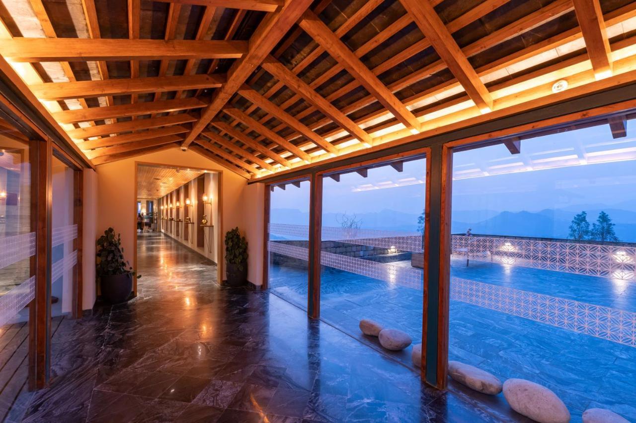 Taj Theog Resort & Spa 西姆拉 外观 照片